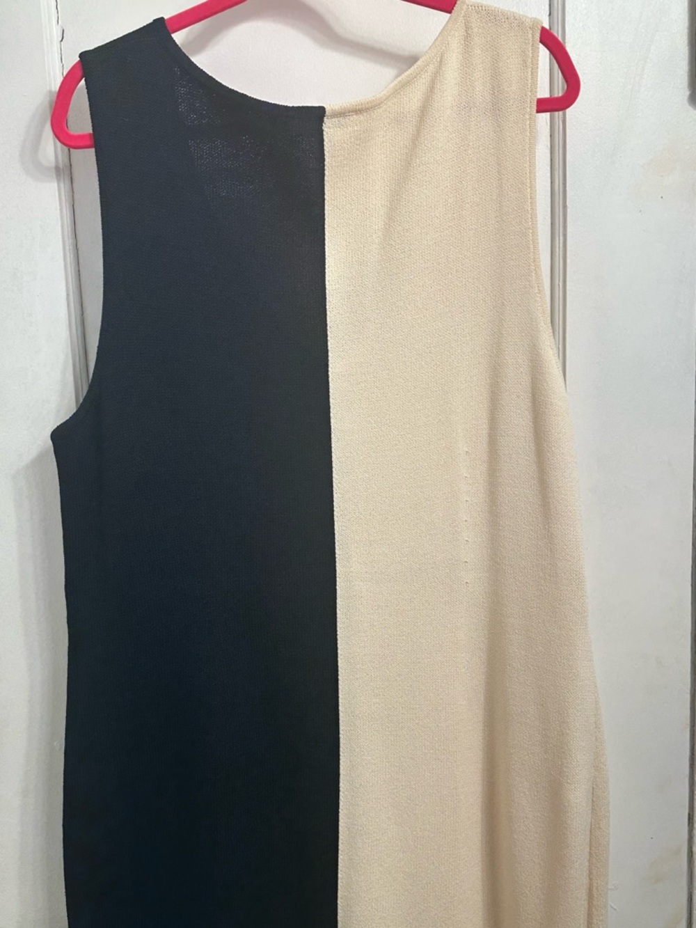 St. John Sport Colorblock V-Neck Sleeveless Dress - Navy & Cream - Picture 4 of 7